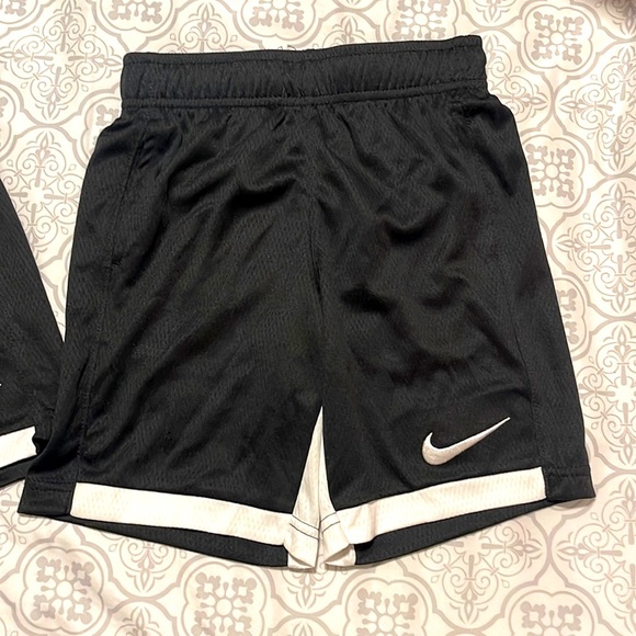 Brand New- Nike Dri-Fit Shorts 🏀 - Picture 1 of 3